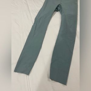 Zoned in high rise tight - lululemon, size 8